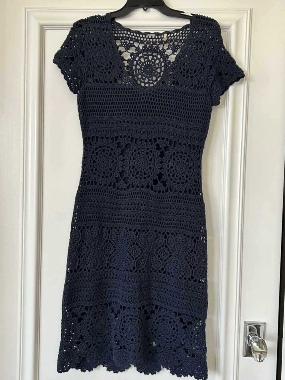 💙Elie Tahari Navy Crochet Midi Dress 💙